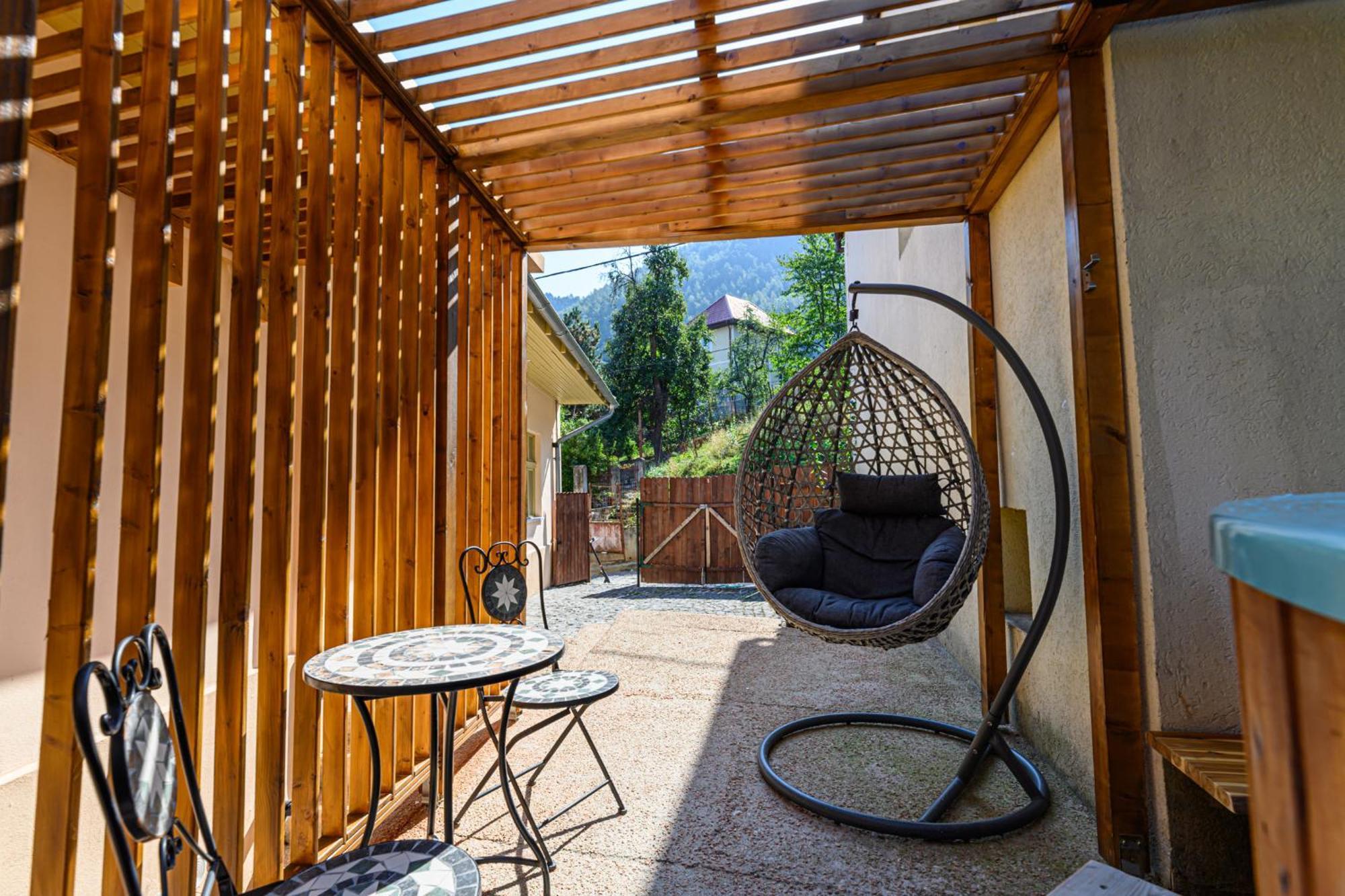 Lagom - Hot Tub Hideout Брашов Екстер'єр фото