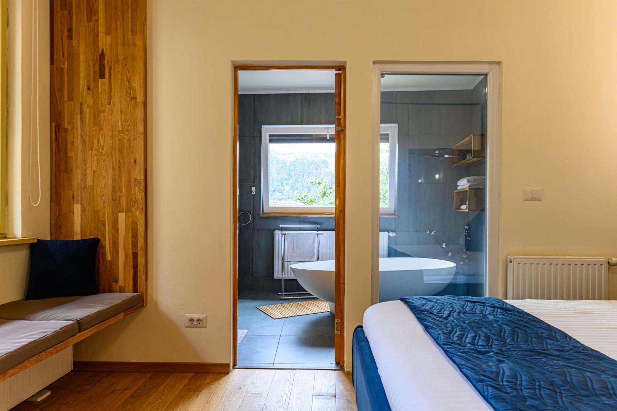 Lagom - Hot Tub Hideout Брашов Екстер'єр фото