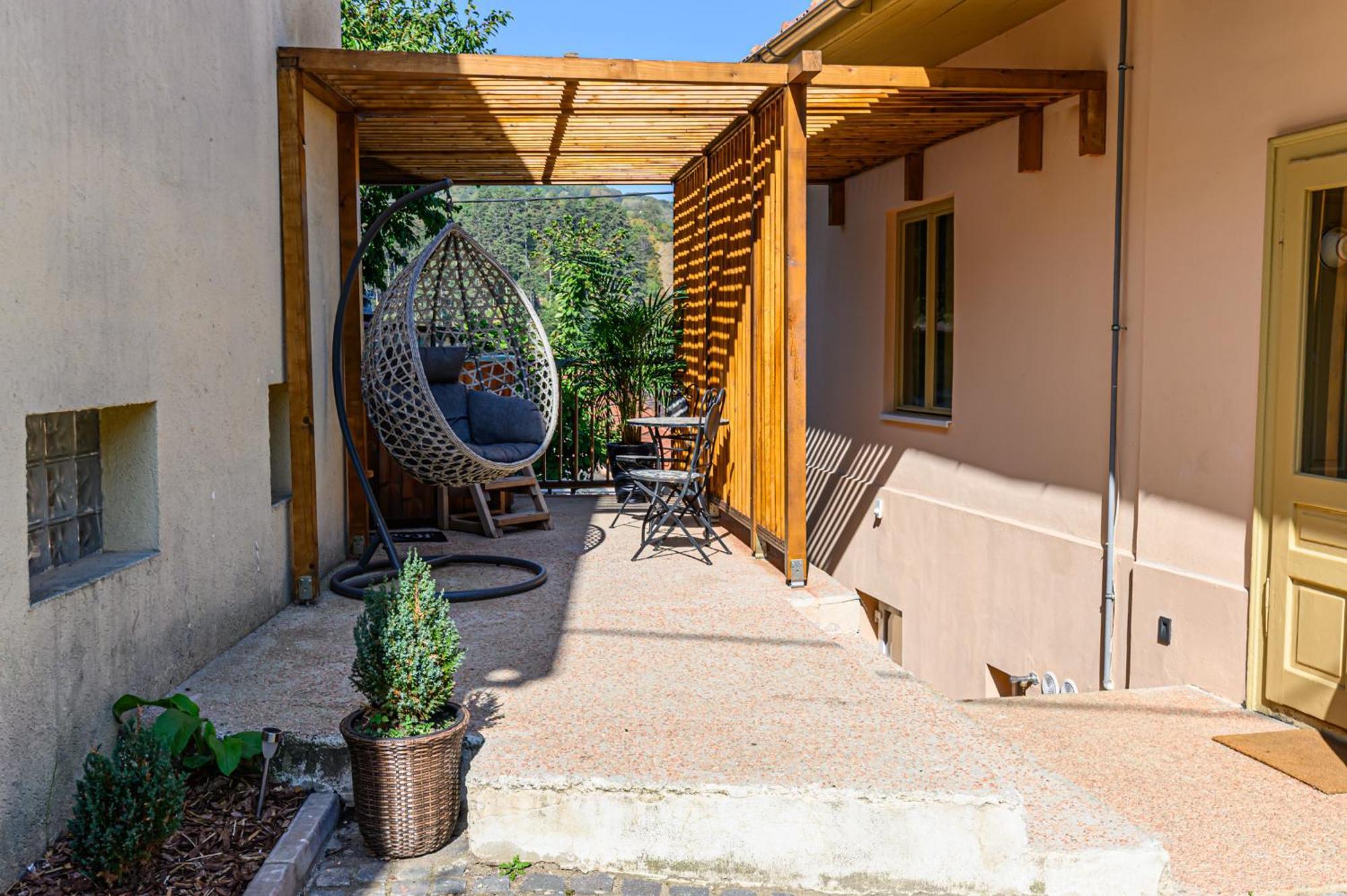 Lagom - Hot Tub Hideout Брашов Екстер'єр фото